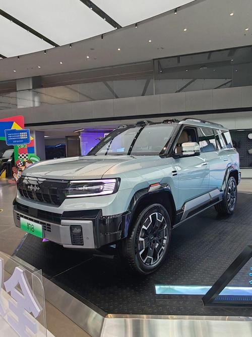 深圳324比亚迪方程豹硬派越野的爆款，英菲尼迪35周年与你共成长